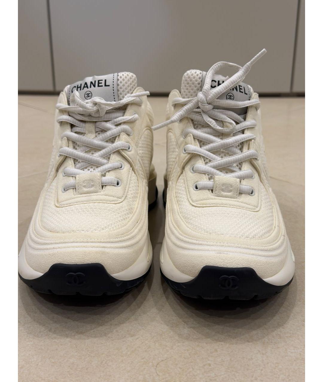 CHANEL Белые кожаные кроссовки, фото 3