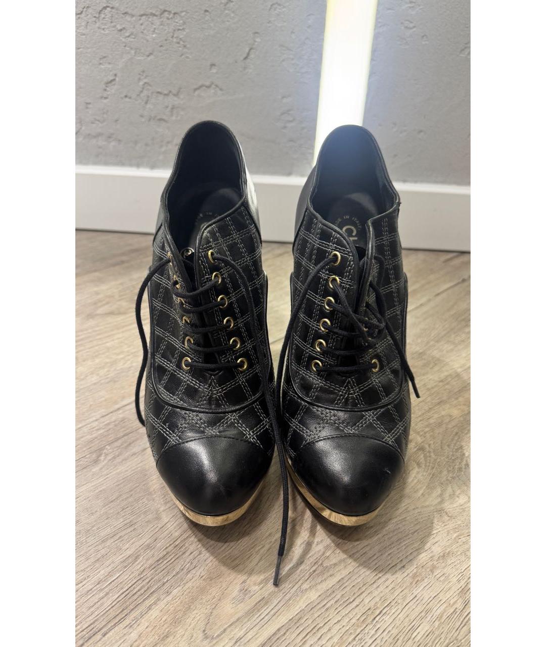 CHANEL Черные кожаные ботильоны, фото 2