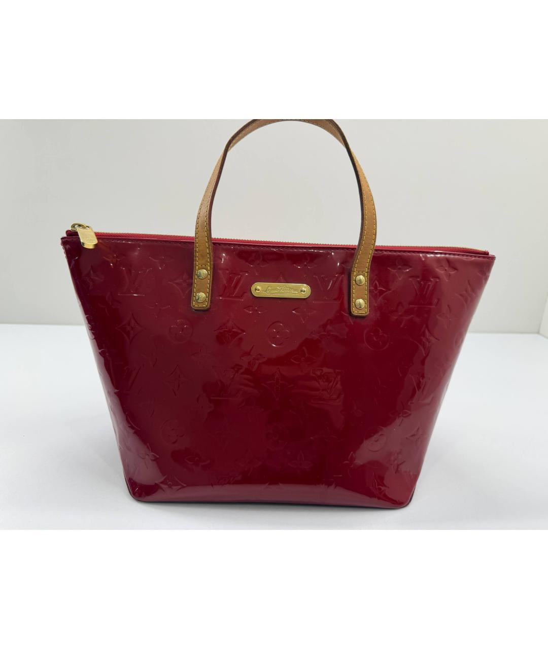 LOUIS VUITTON Красная сумка с короткими ручками из лакированной кожи, фото 2