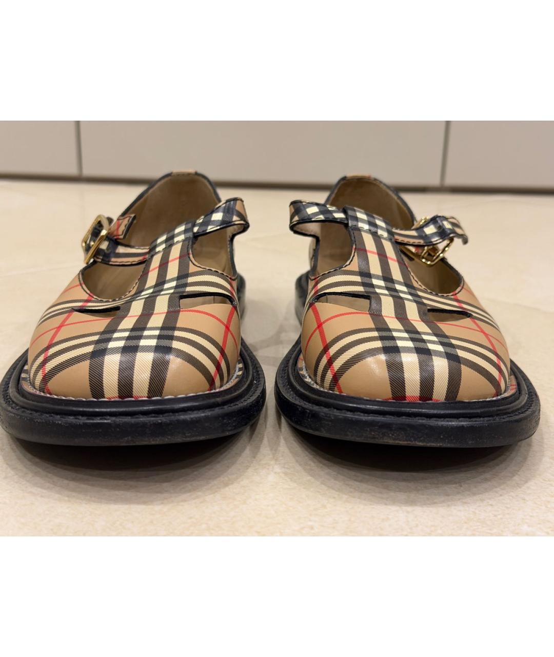 BURBERRY Бежевые кожаные туфли, фото 2