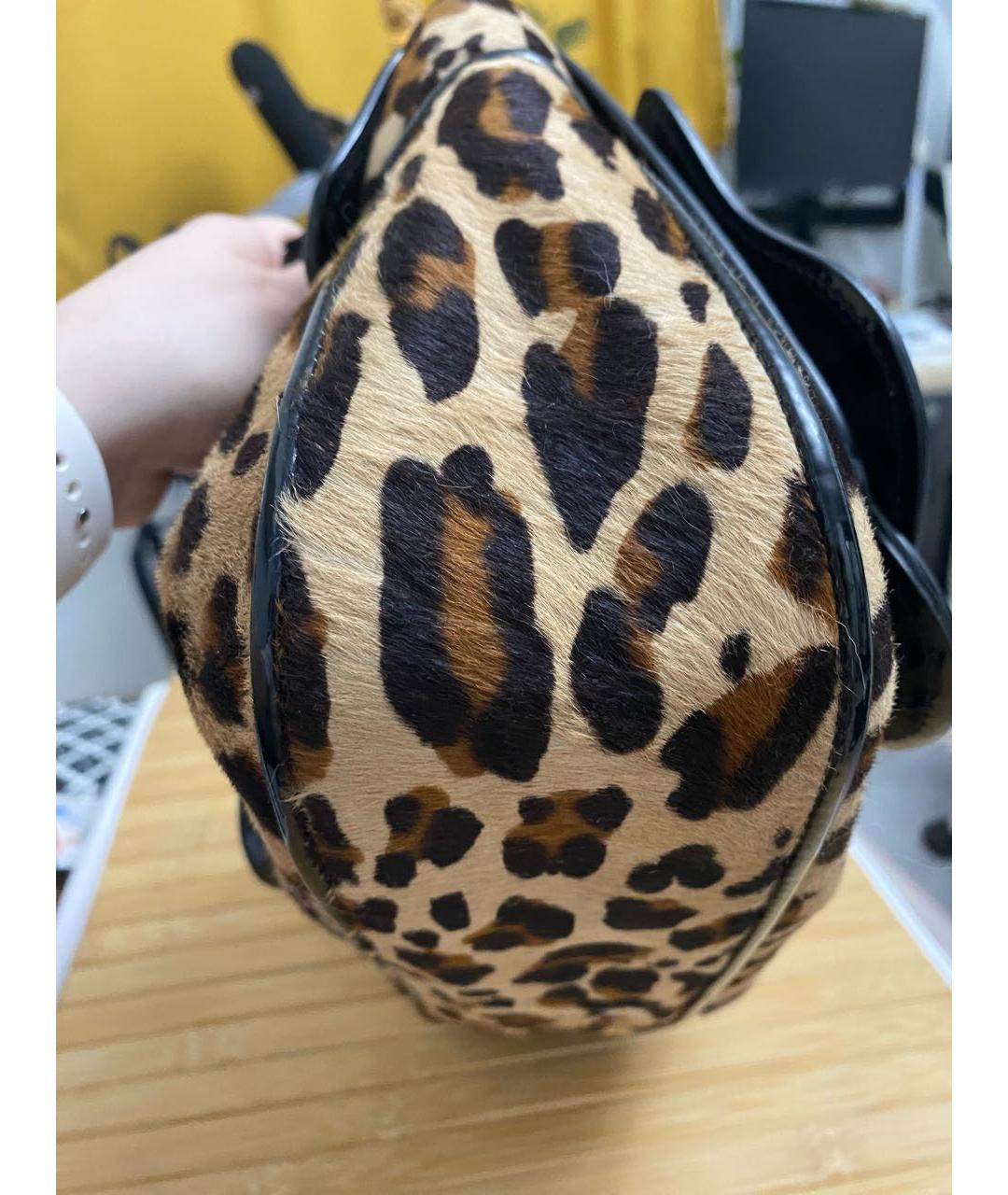 FENDI Черная меховая сумка с короткими ручками, фото 8