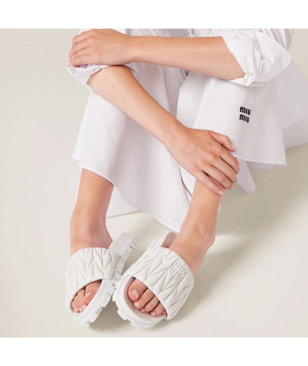 MIU MIU Белые кожаные шлепанцы, фото 5