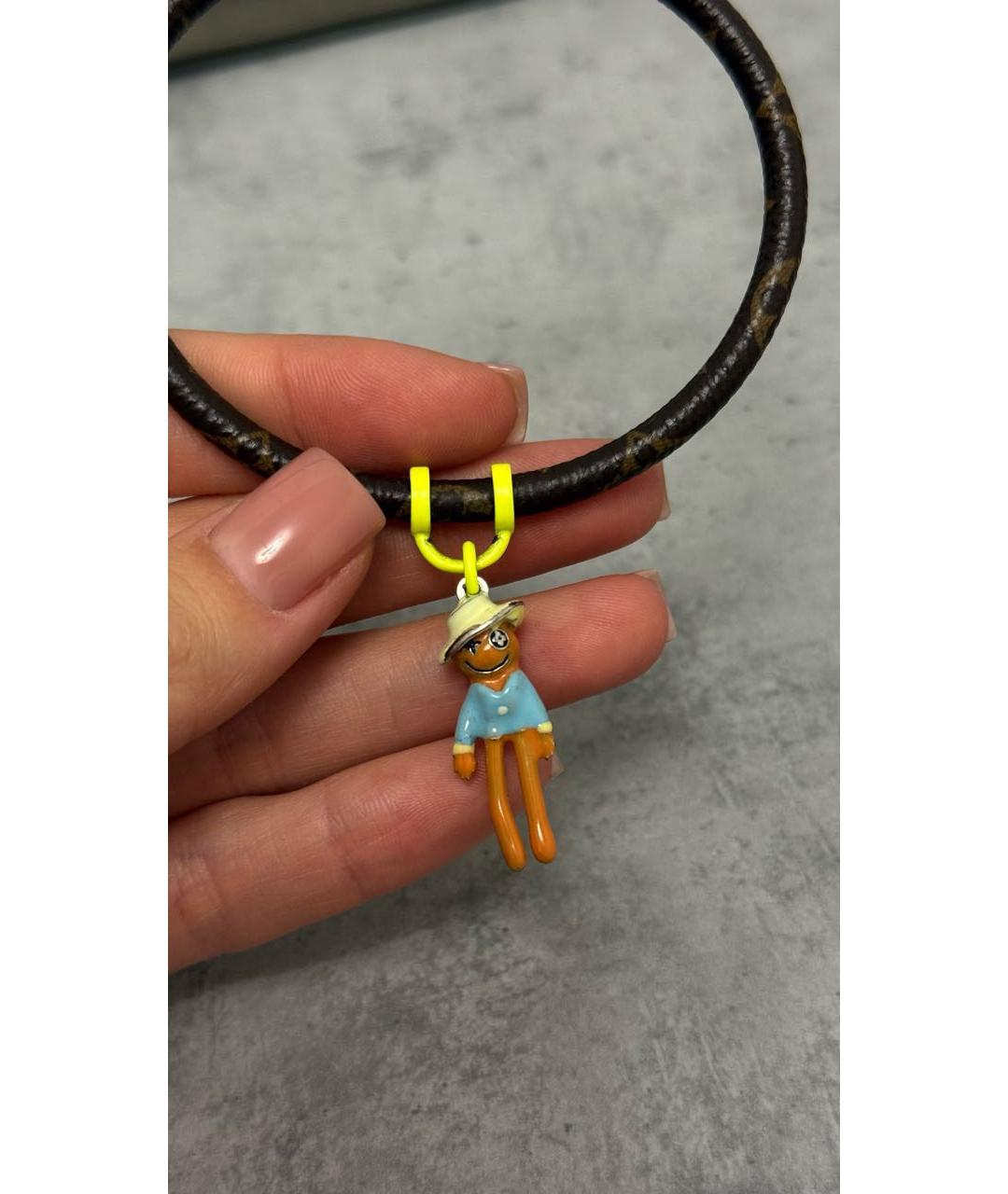 LOUIS VUITTON Коричневый кожаный браслет, фото 6