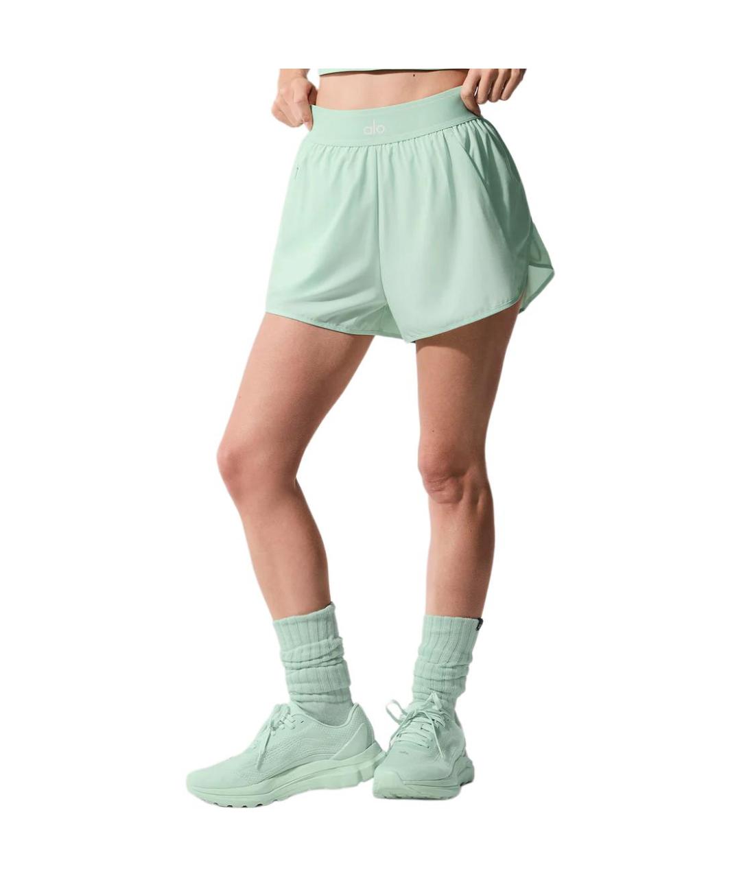 ALO YOGA Салатовые спортивные брюки и шорты, фото 2