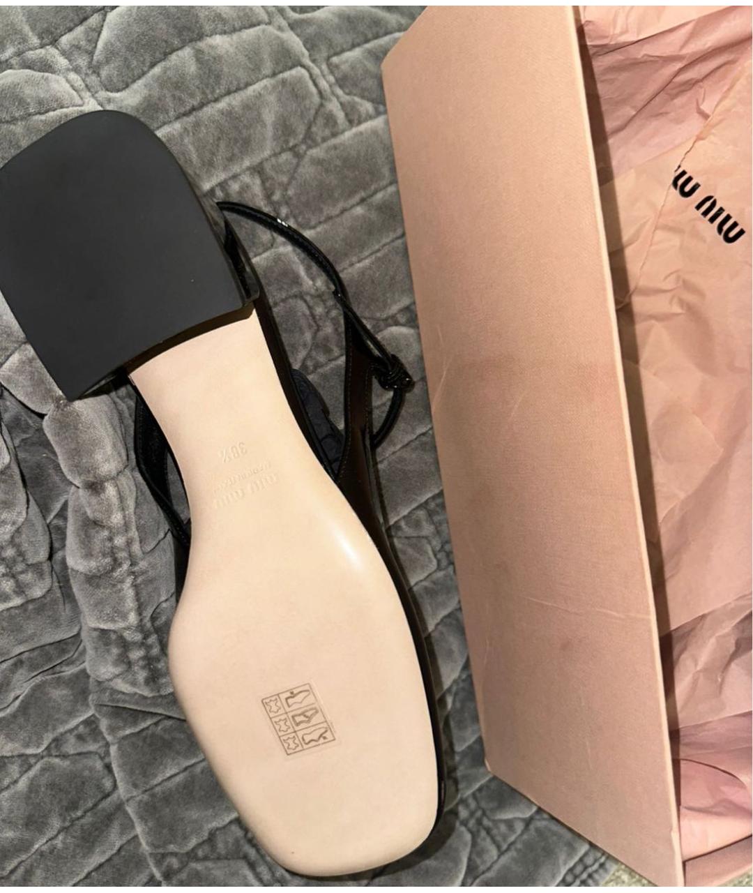 MIU MIU Черные туфли из лакированной кожи, фото 4