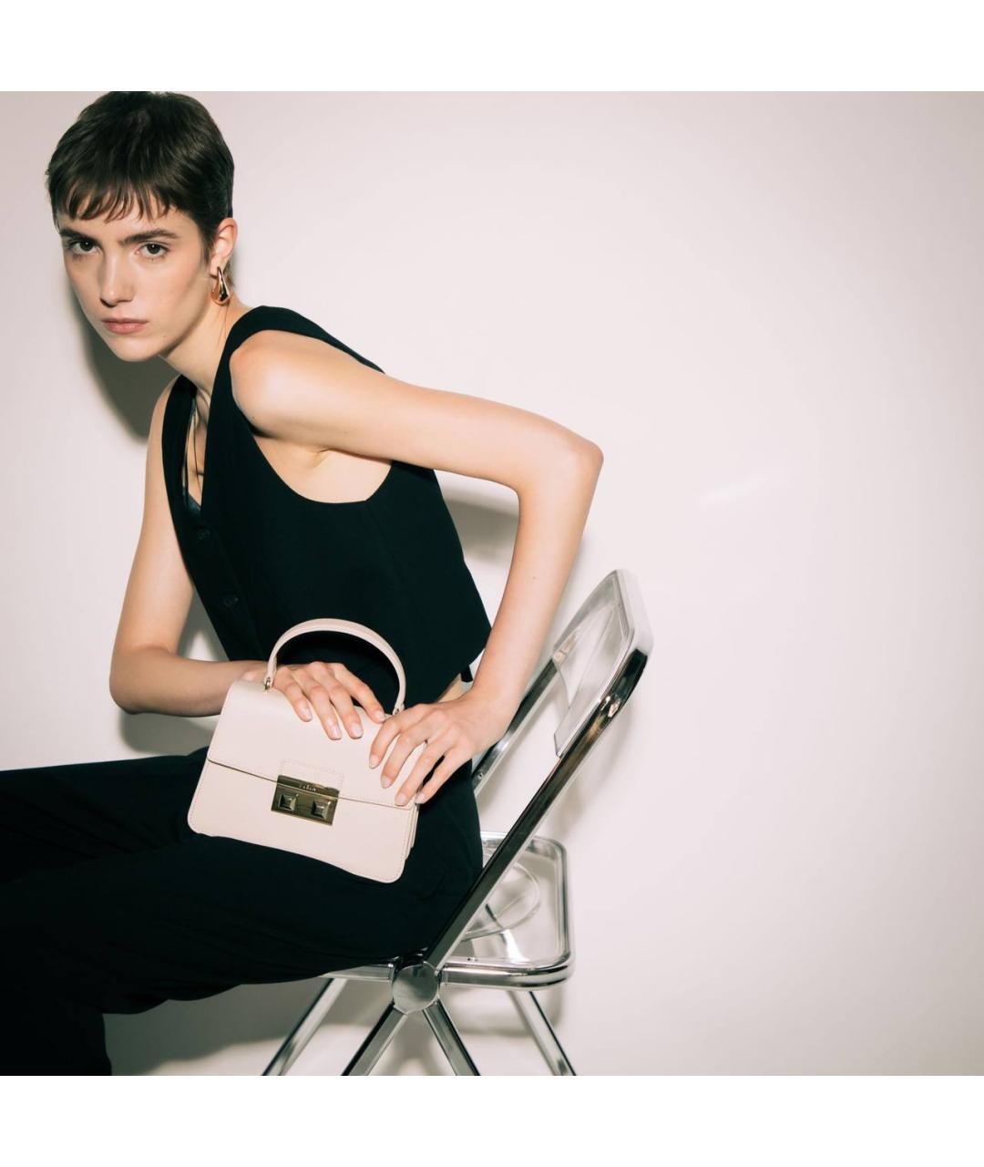 FURLA Бежевая кожаная сумка с короткими ручками, фото 4