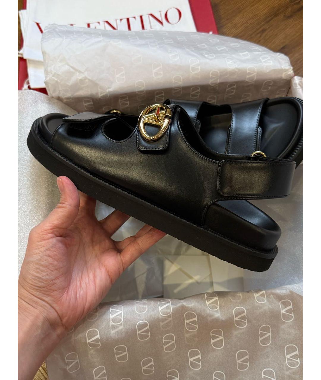 VALENTINO Черные кожаные сандалии, фото 4