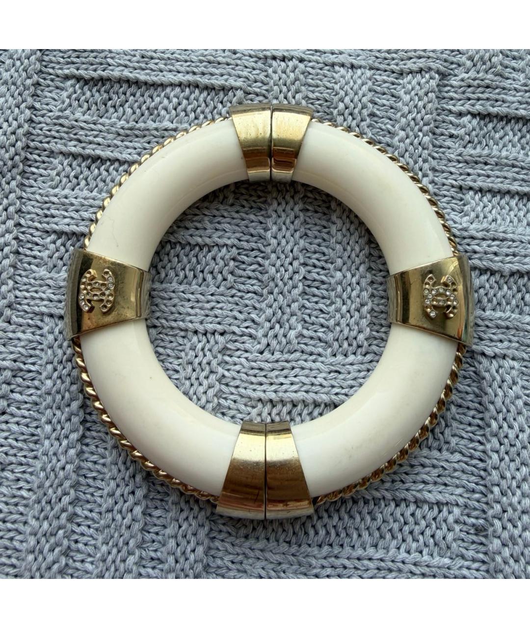 CHANEL Бежевый пластиковый браслет, фото 9