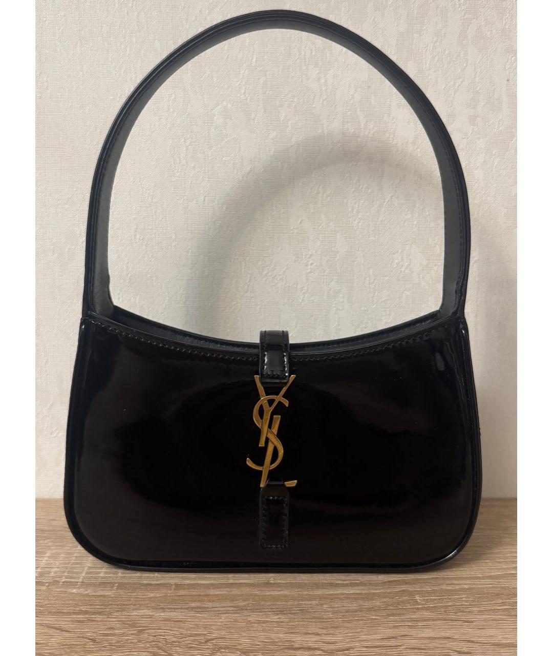 SAINT LAURENT Черная сумка через плечо из лакированной кожи, фото 8