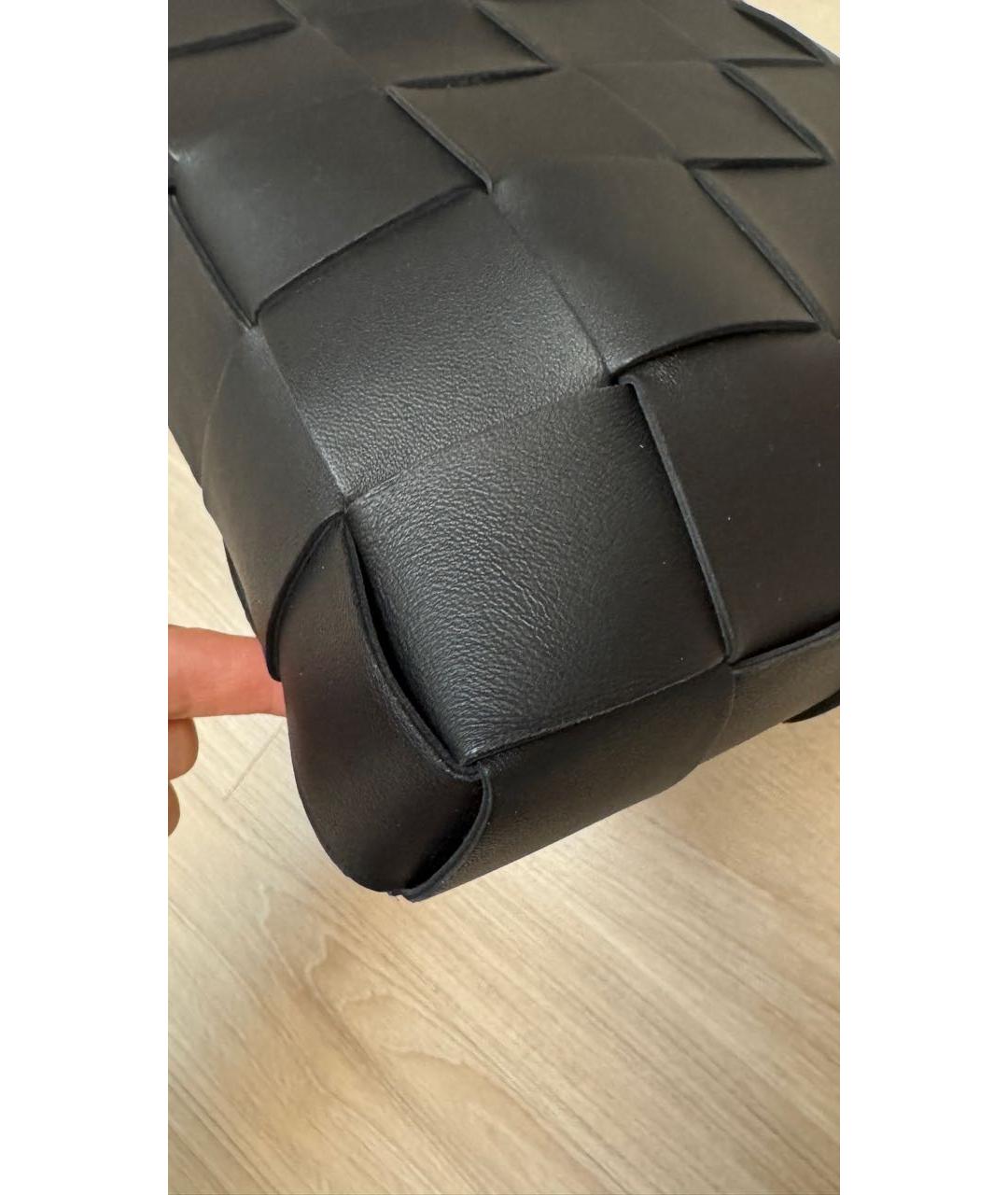 BOTTEGA VENETA Черная кожаная сумка через плечо, фото 5