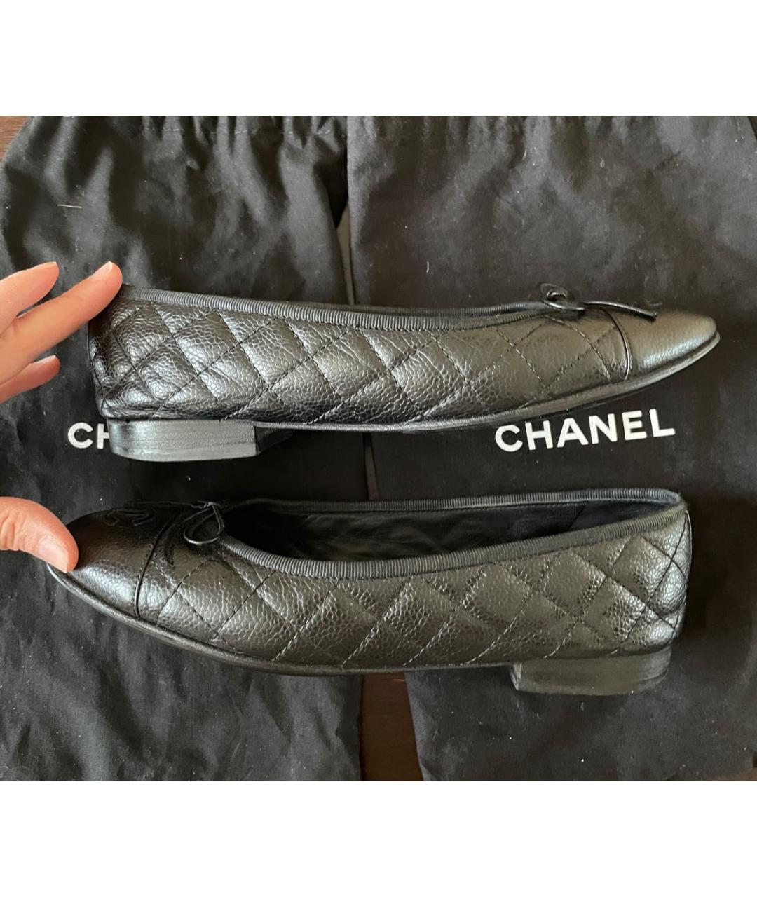 CHANEL Черные кожаные балетки, фото 3