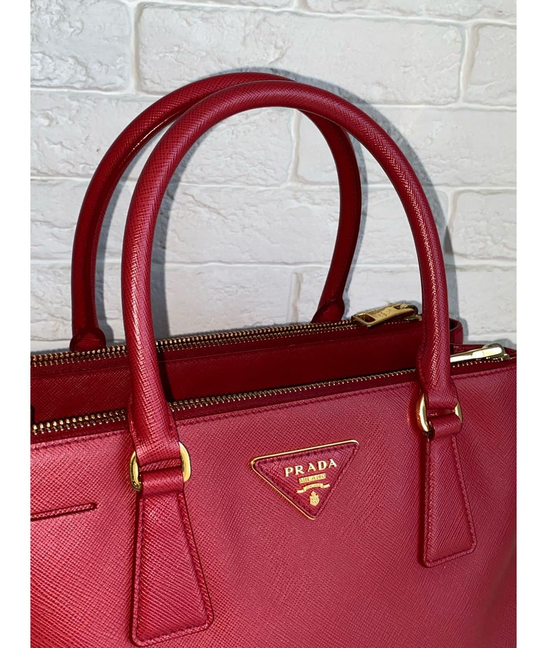 PRADA Бордовая кожаная сумка с короткими ручками, фото 3