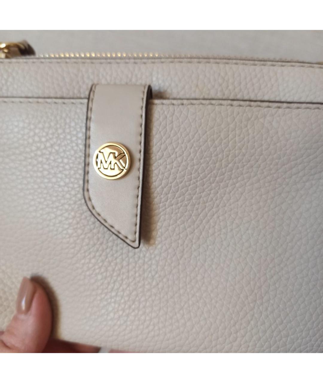 MICHAEL KORS Бежевая кожаная сумка через плечо, фото 6