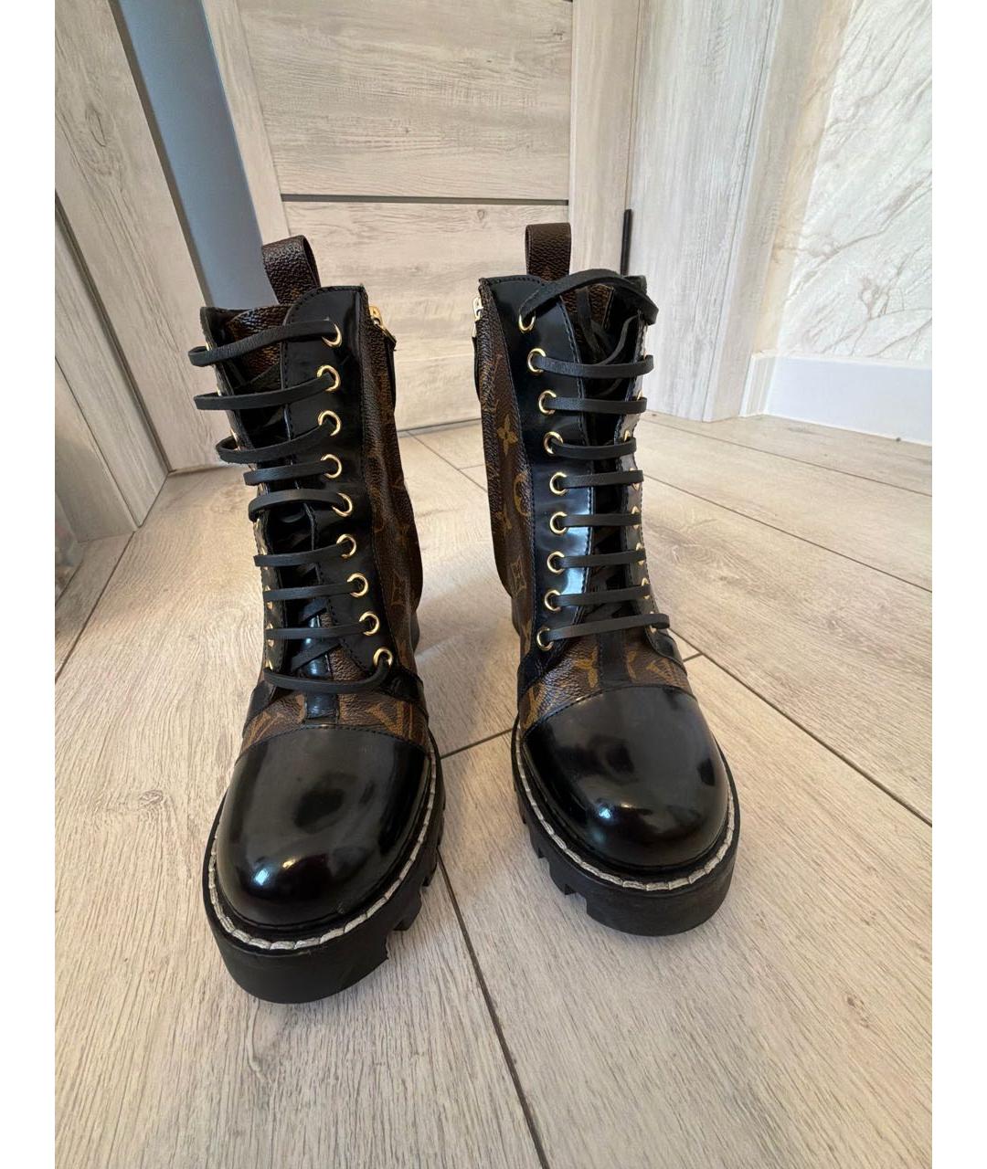 LOUIS VUITTON Коричневые ботильоны из лакированной кожи, фото 4