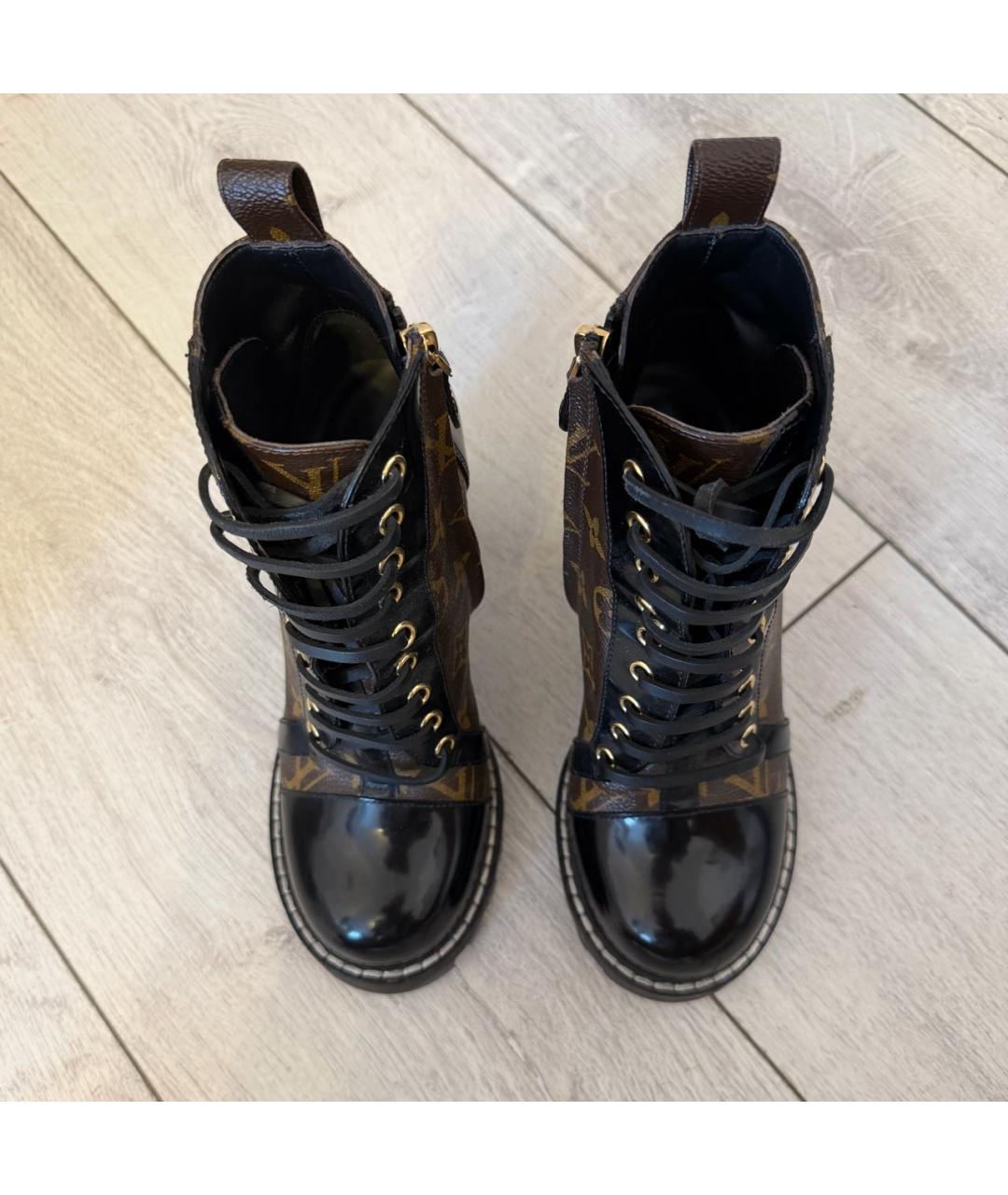 LOUIS VUITTON Коричневые ботильоны из лакированной кожи, фото 2