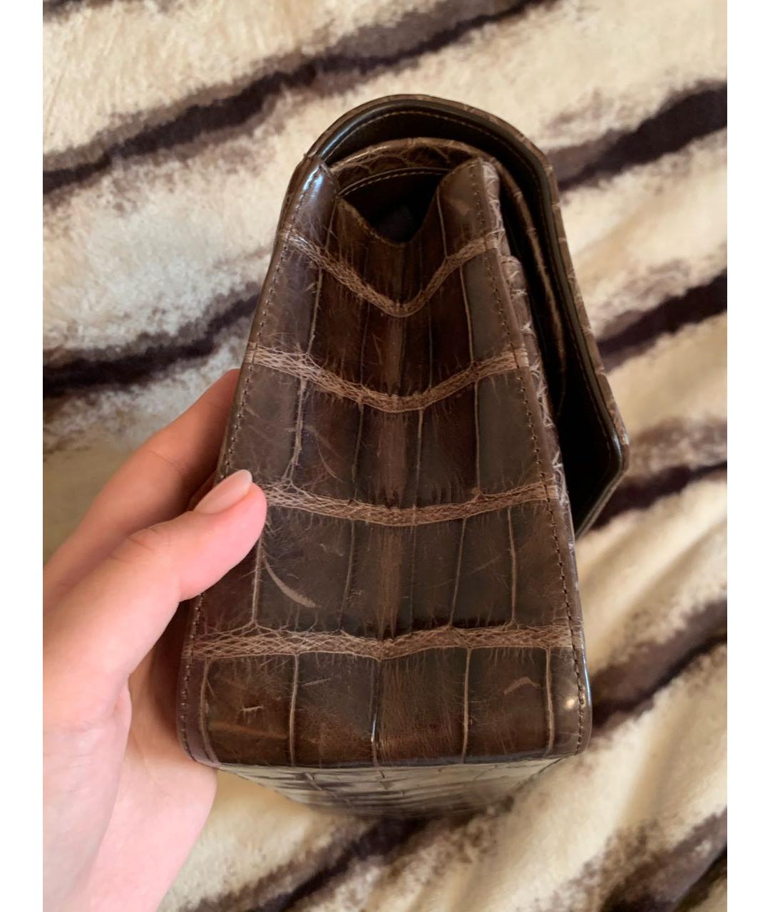 CHANEL Коричневая сумка с короткими ручками из экзотической кожи, фото 5
