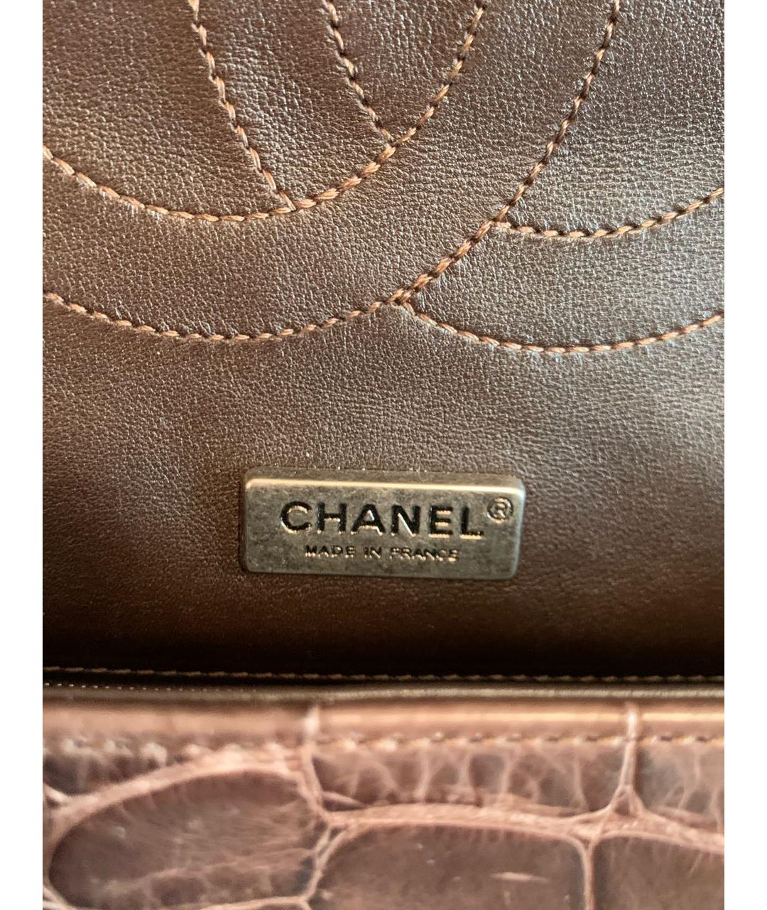 CHANEL Коричневая сумка с короткими ручками из экзотической кожи, фото 7