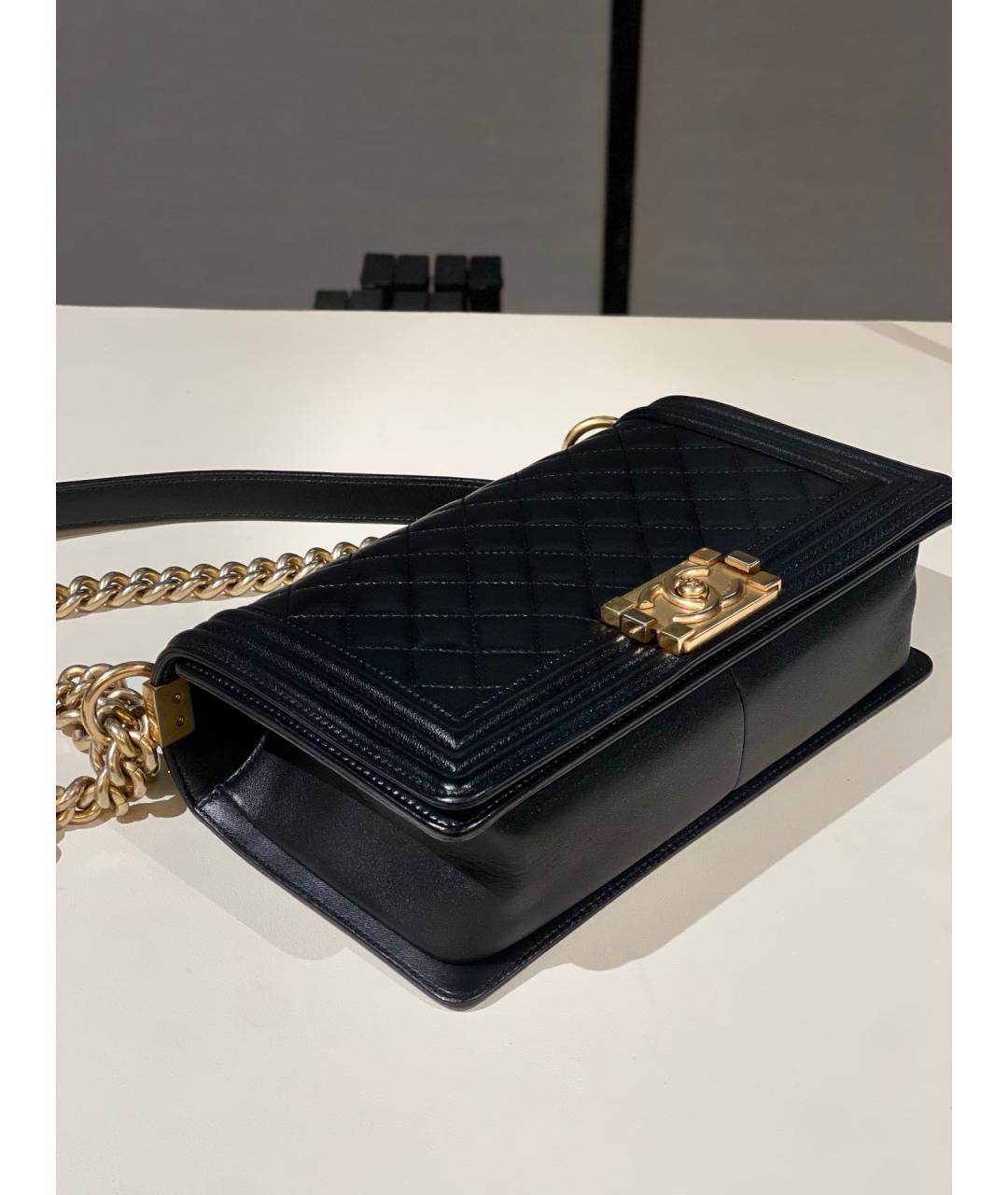 CHANEL Черная кожаная сумка через плечо, фото 5