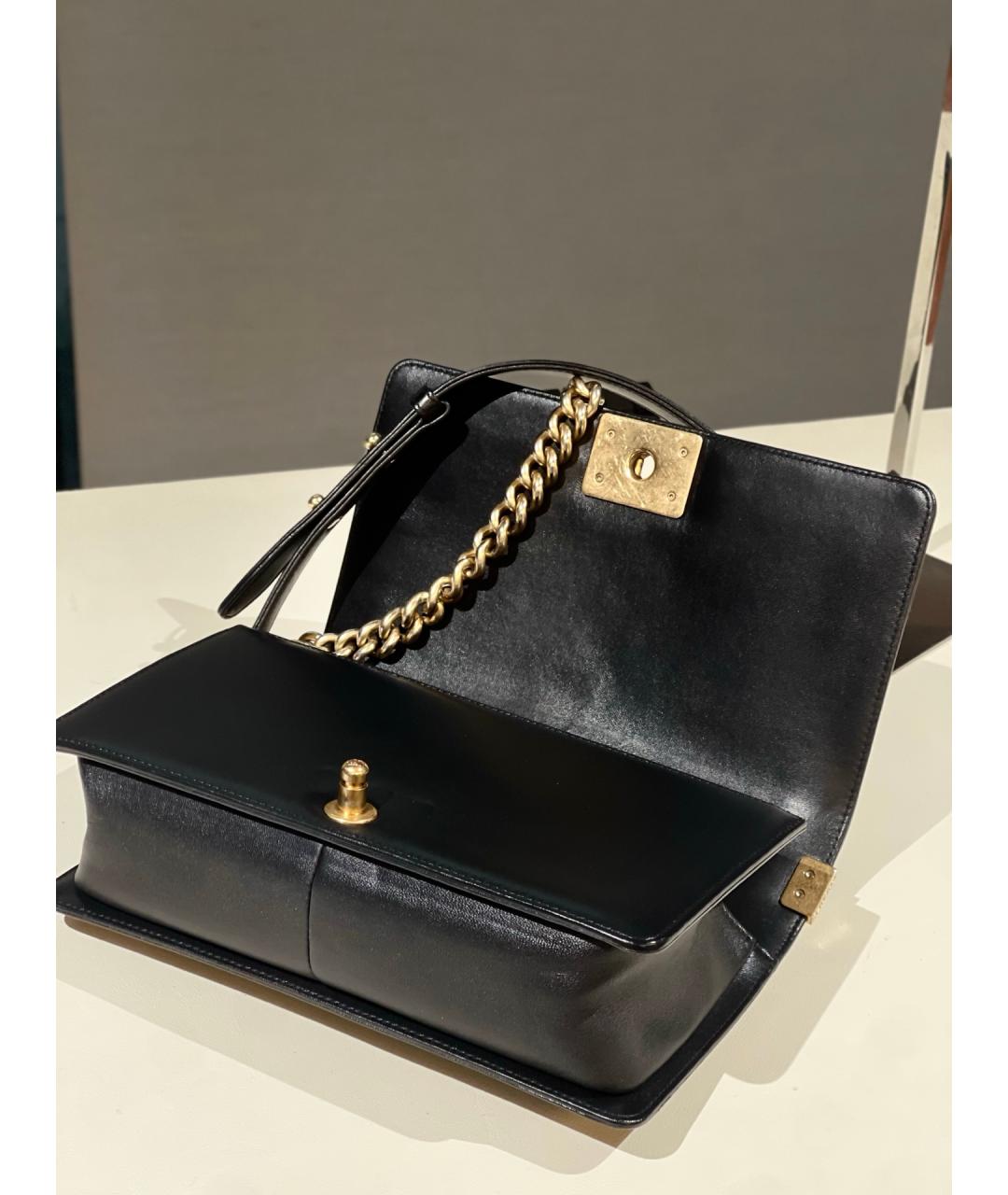 CHANEL Черная кожаная сумка через плечо, фото 6