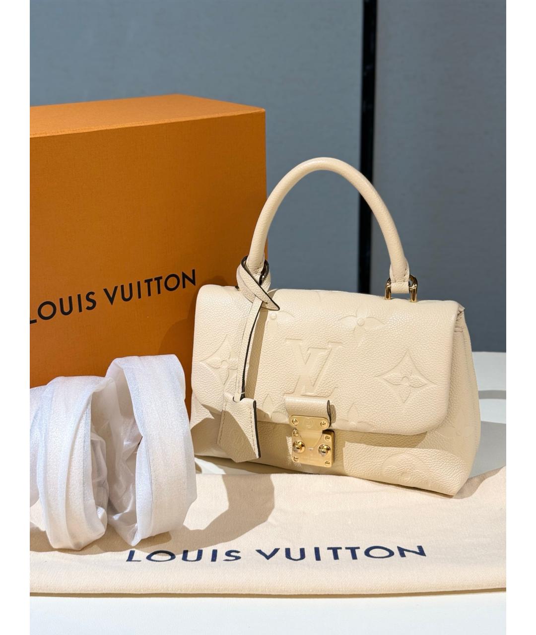 LOUIS VUITTON Бежевая кожаная сумка с короткими ручками, фото 2