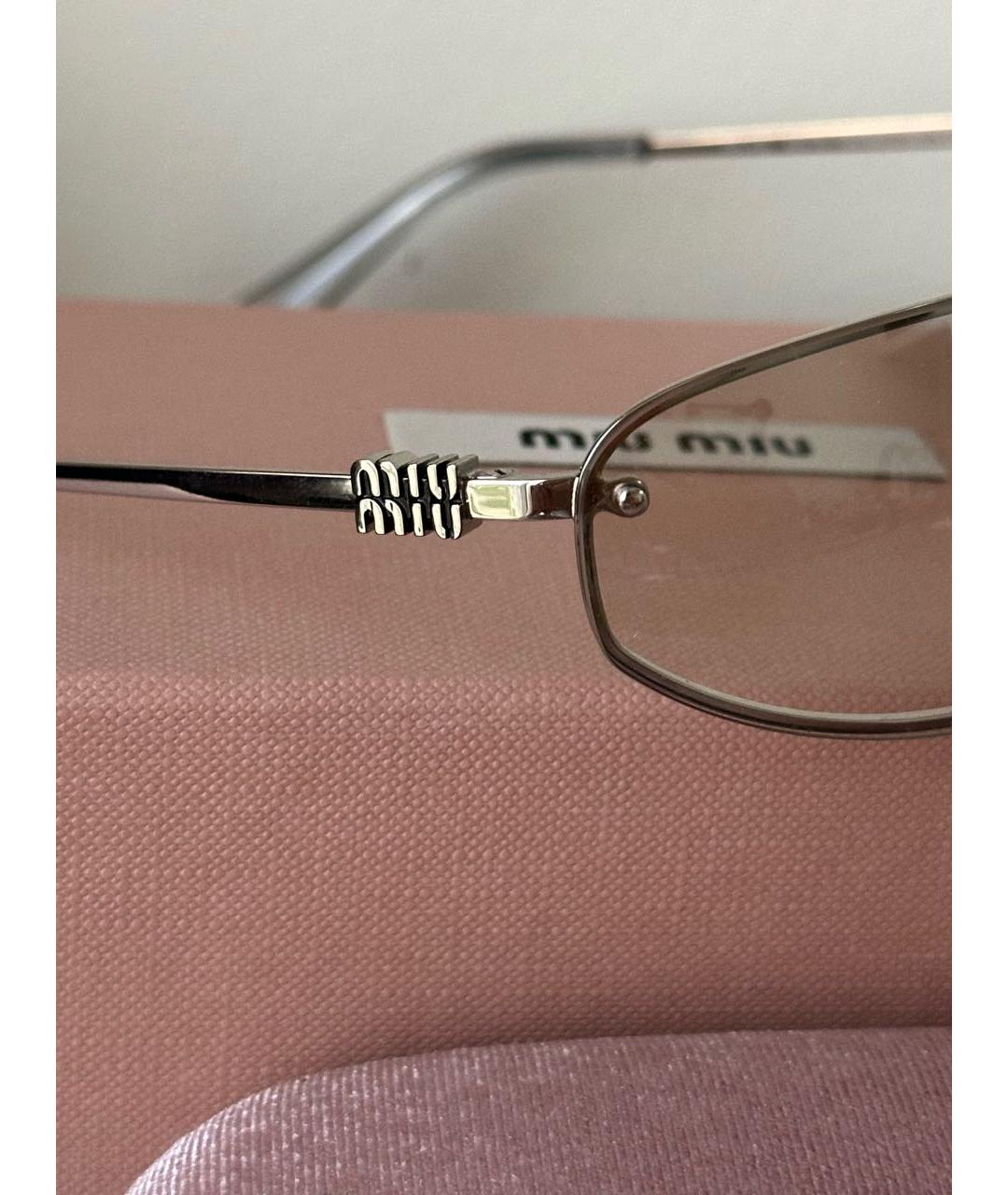 MIU MIU Серебряные металлические солнцезащитные очки, фото 3