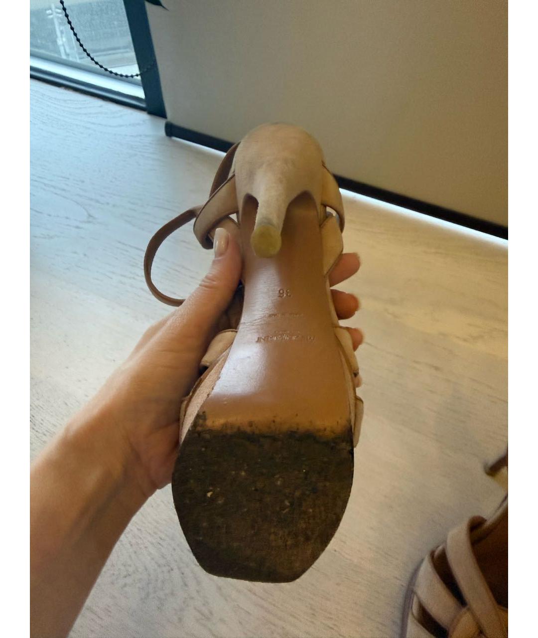 SAINT LAURENT Бежевые замшевые босоножки, фото 4