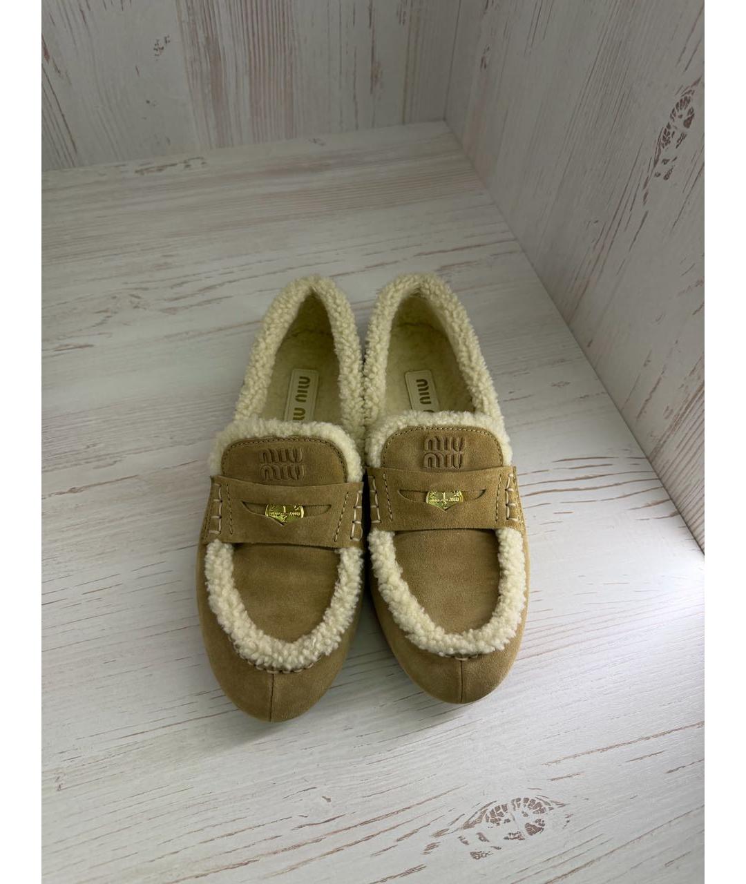 CELINE Бежевые замшевые лоферы, фото 2