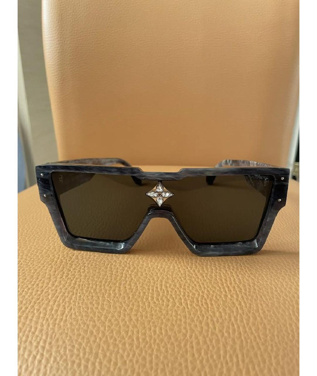 LOUIS VUITTON Антрацитовые пластиковые солнцезащитные очки, фото 8