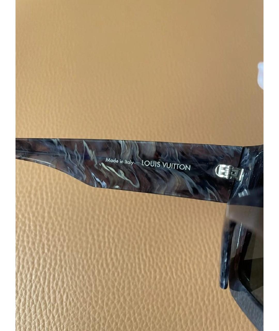 LOUIS VUITTON Антрацитовые пластиковые солнцезащитные очки, фото 4