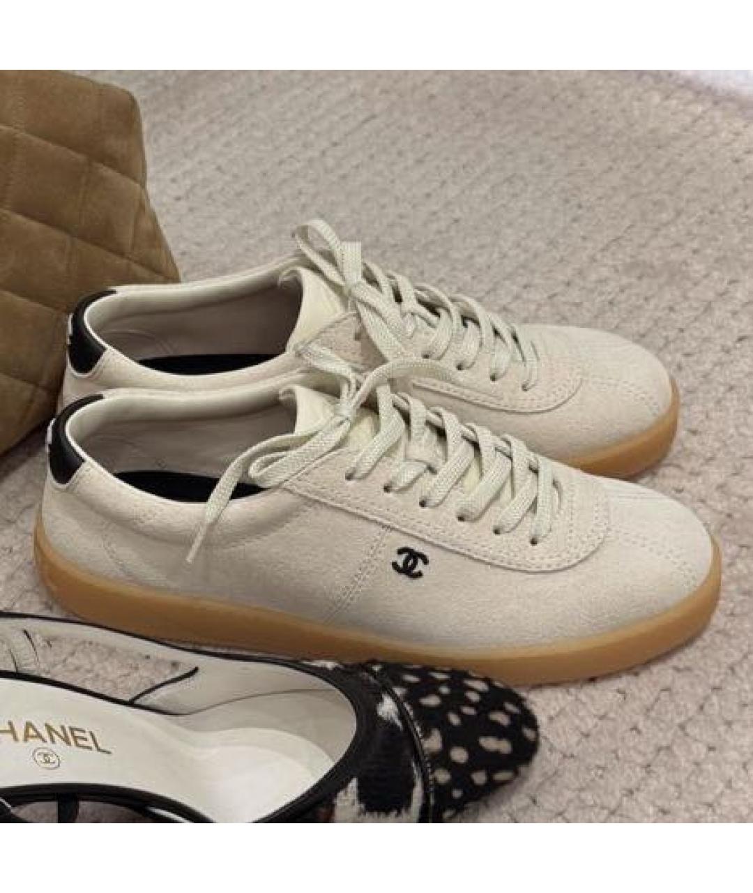 CHANEL Белые замшевые кеды, фото 5