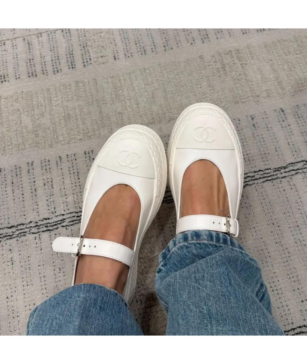 CHANEL Белые текстильные кеды, фото 3