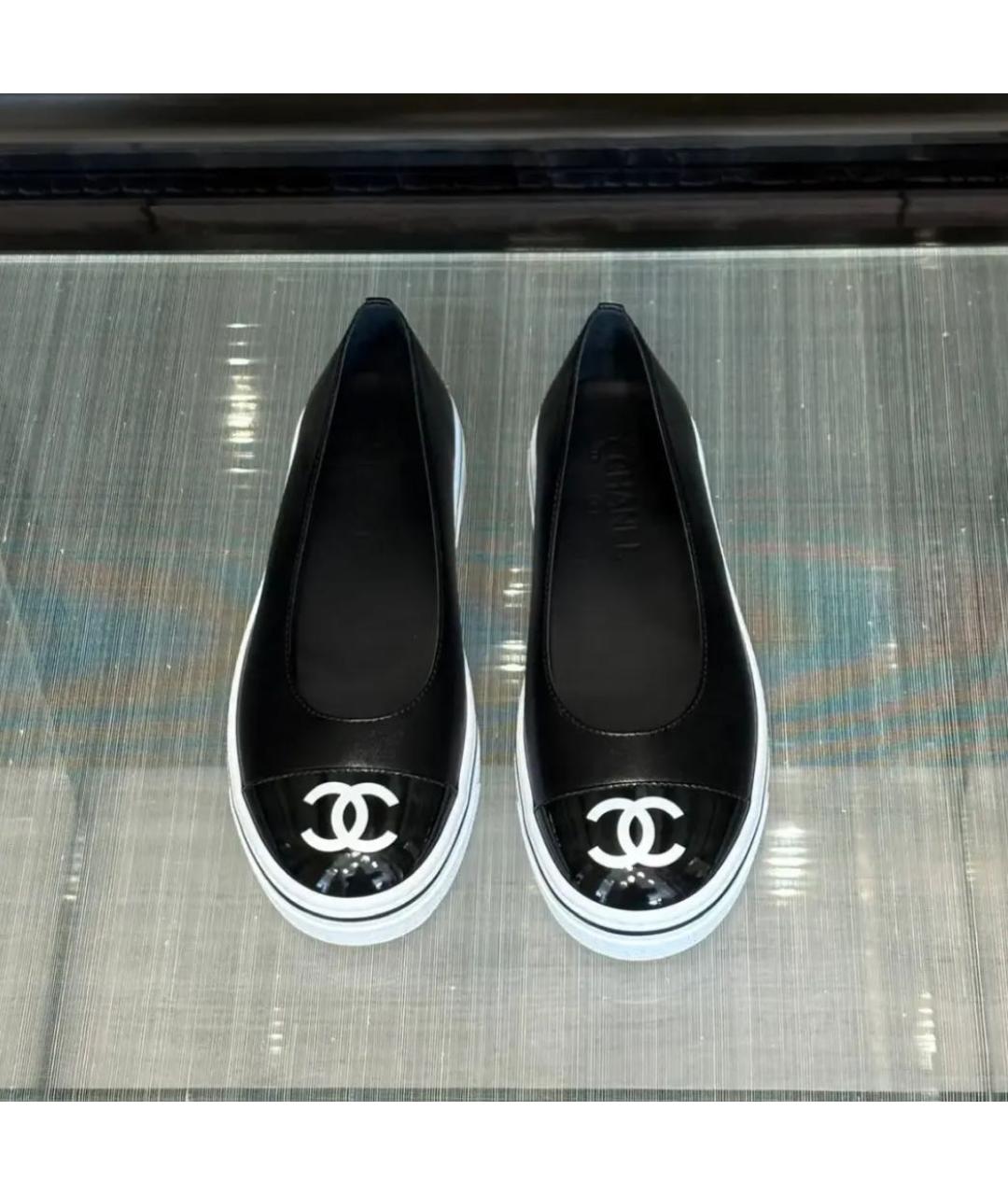 CHANEL Черные кожаные балетки, фото 2
