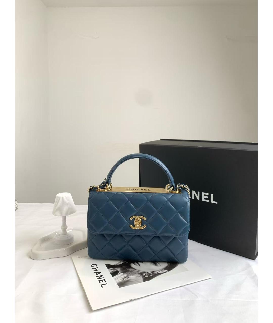 CHANEL Голубая кожаная сумка через плечо, фото 2