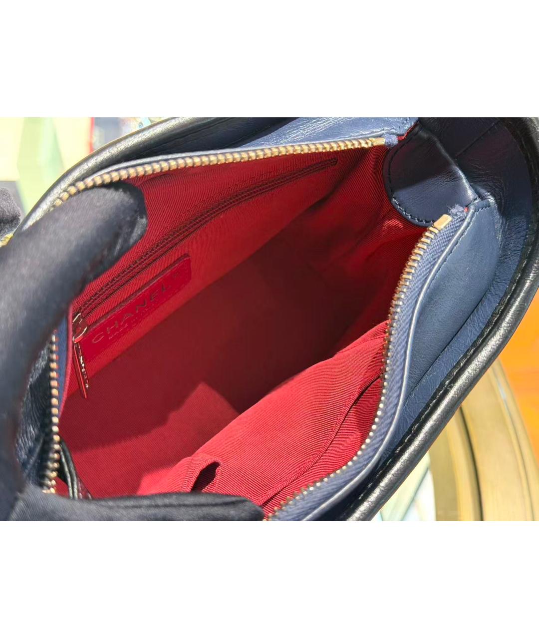 CHANEL Темно-синяя кожаная сумка через плечо, фото 5