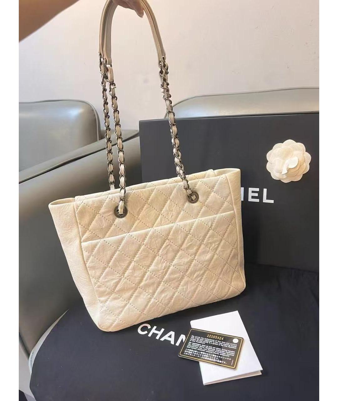 CHANEL Белая кожаная сумка через плечо, фото 3