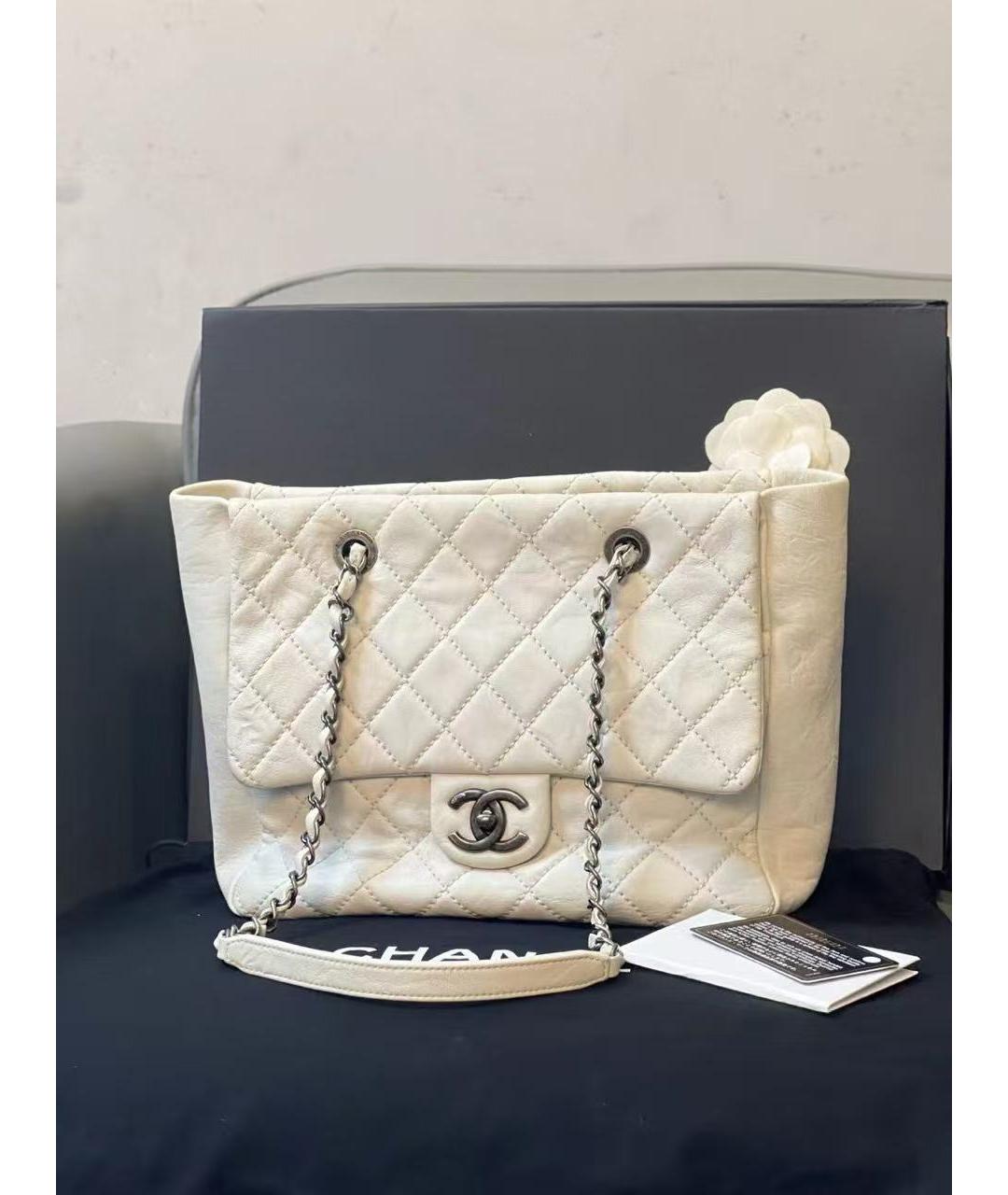 CHANEL Белая кожаная сумка через плечо, фото 2
