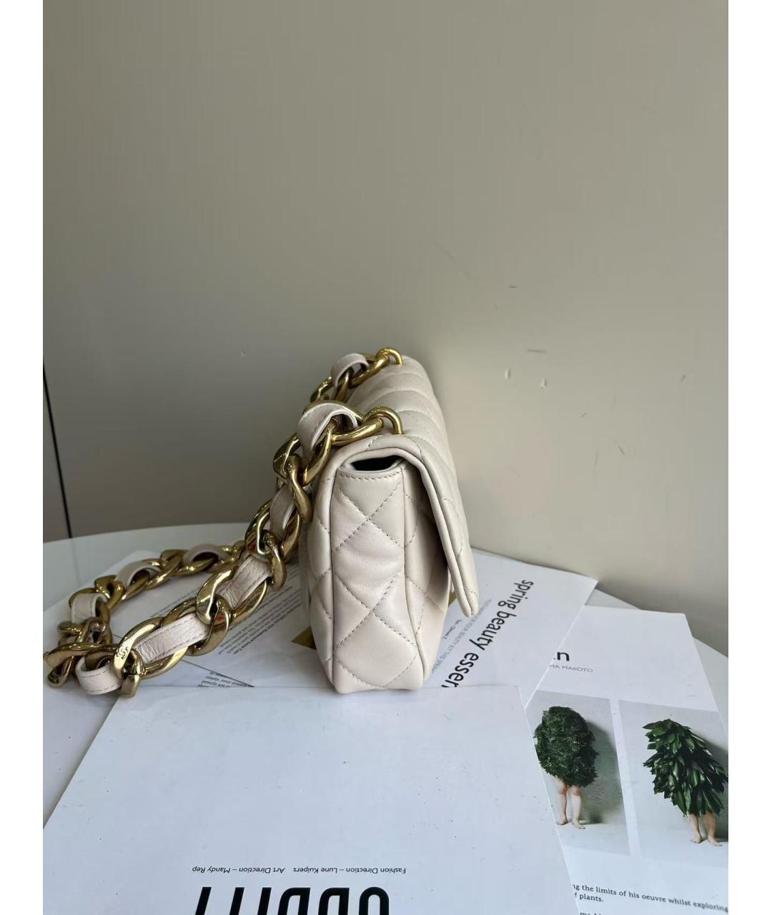 CHANEL Белая кожаная сумка через плечо, фото 4