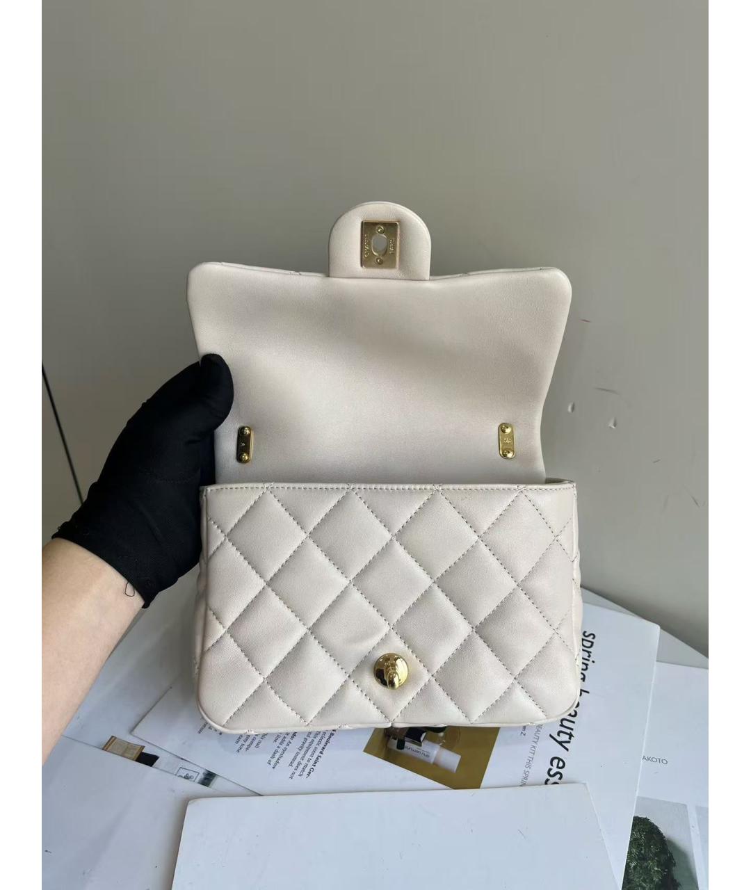 CHANEL Белая кожаная сумка через плечо, фото 6
