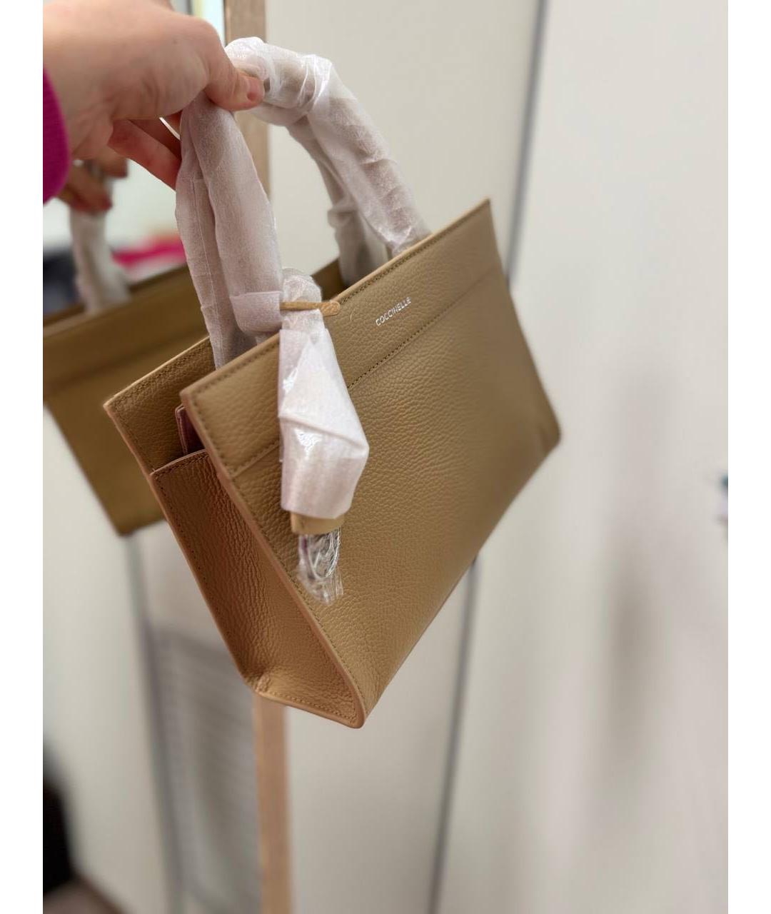 COCCINELLE Бежевая кожаная сумка тоут, фото 3