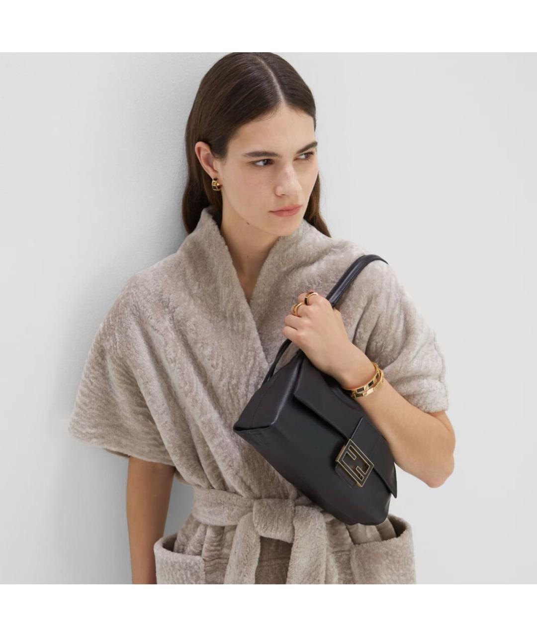 FENDI Черная кожаная сумка через плечо, фото 6