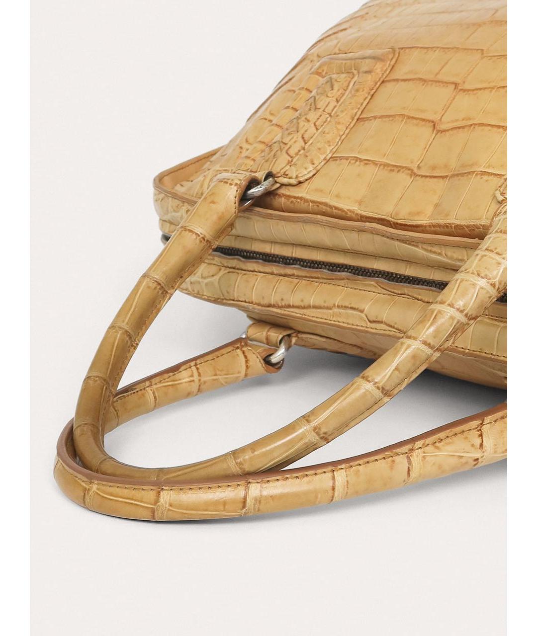 BOTTEGA VENETA Бежевая сумка с короткими ручками из экзотической кожи, фото 6