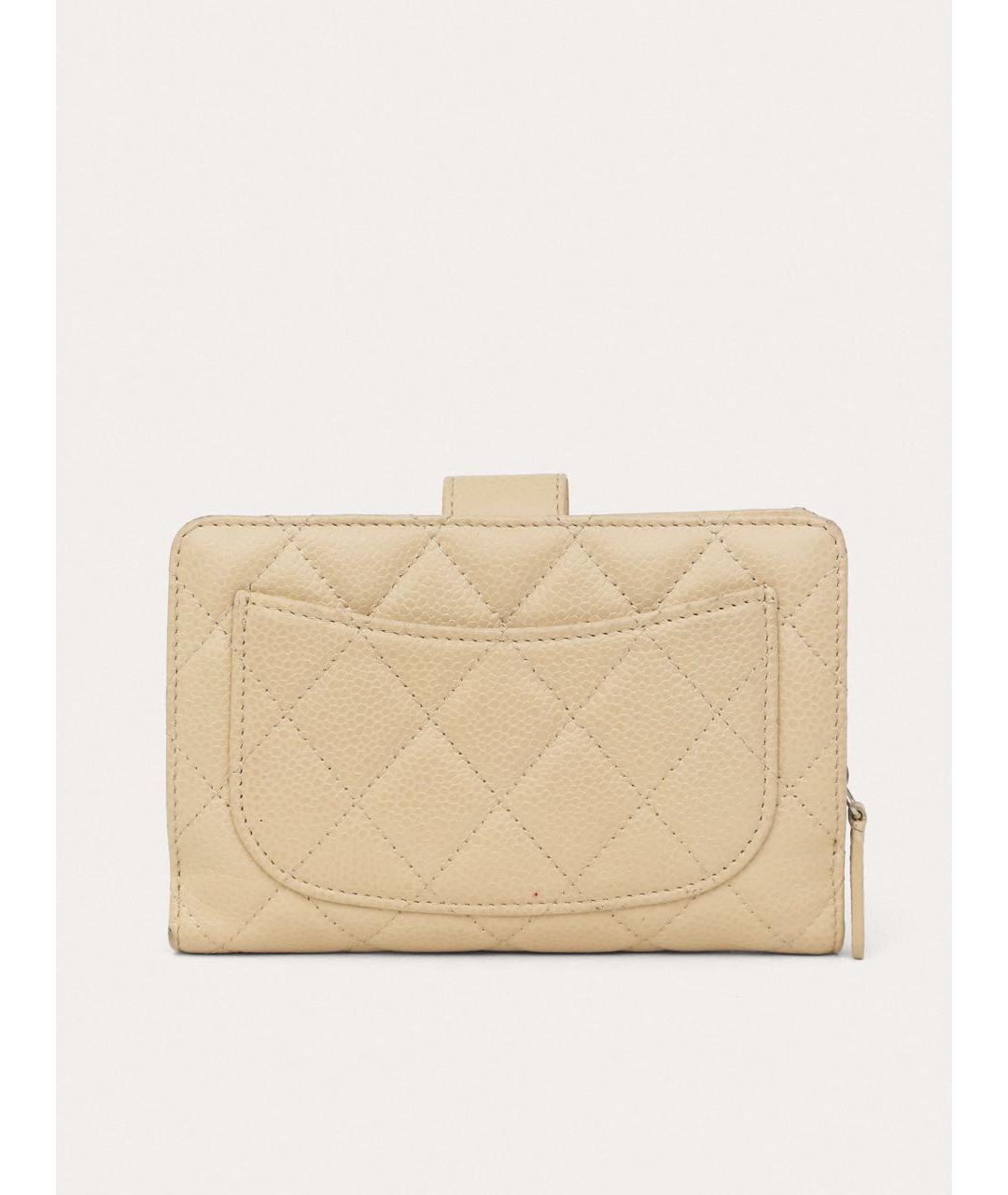 CHANEL Бежевый кожаный кошелек, фото 3