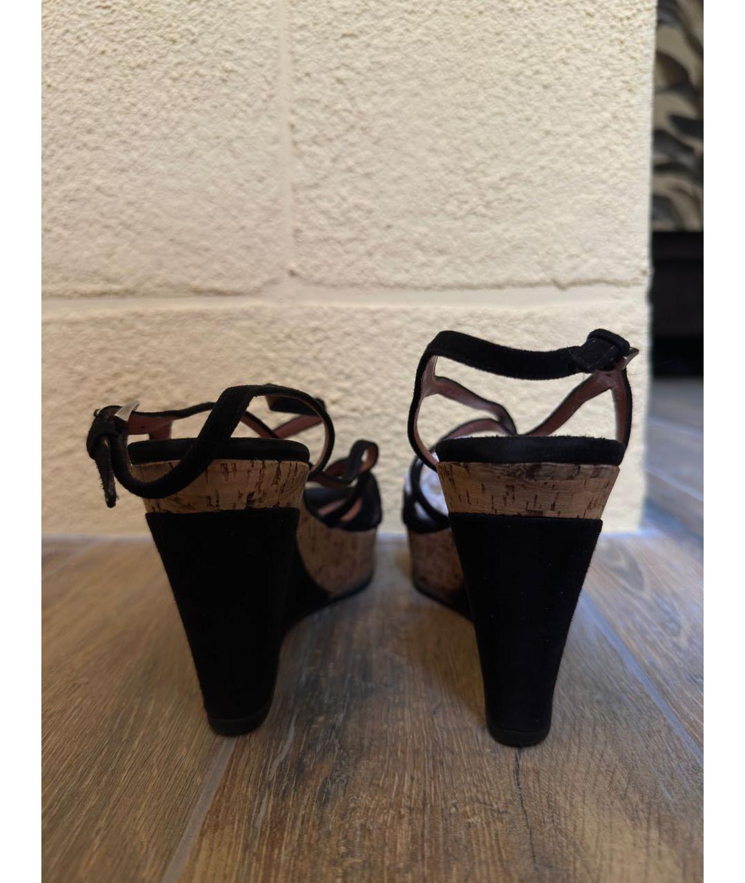 ALAIA Черные замшевые босоножки, фото 4