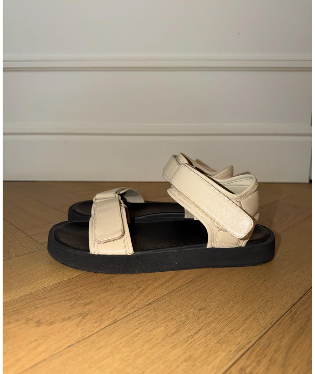 THE ROW Бежевые кожаные сандалии, фото 5