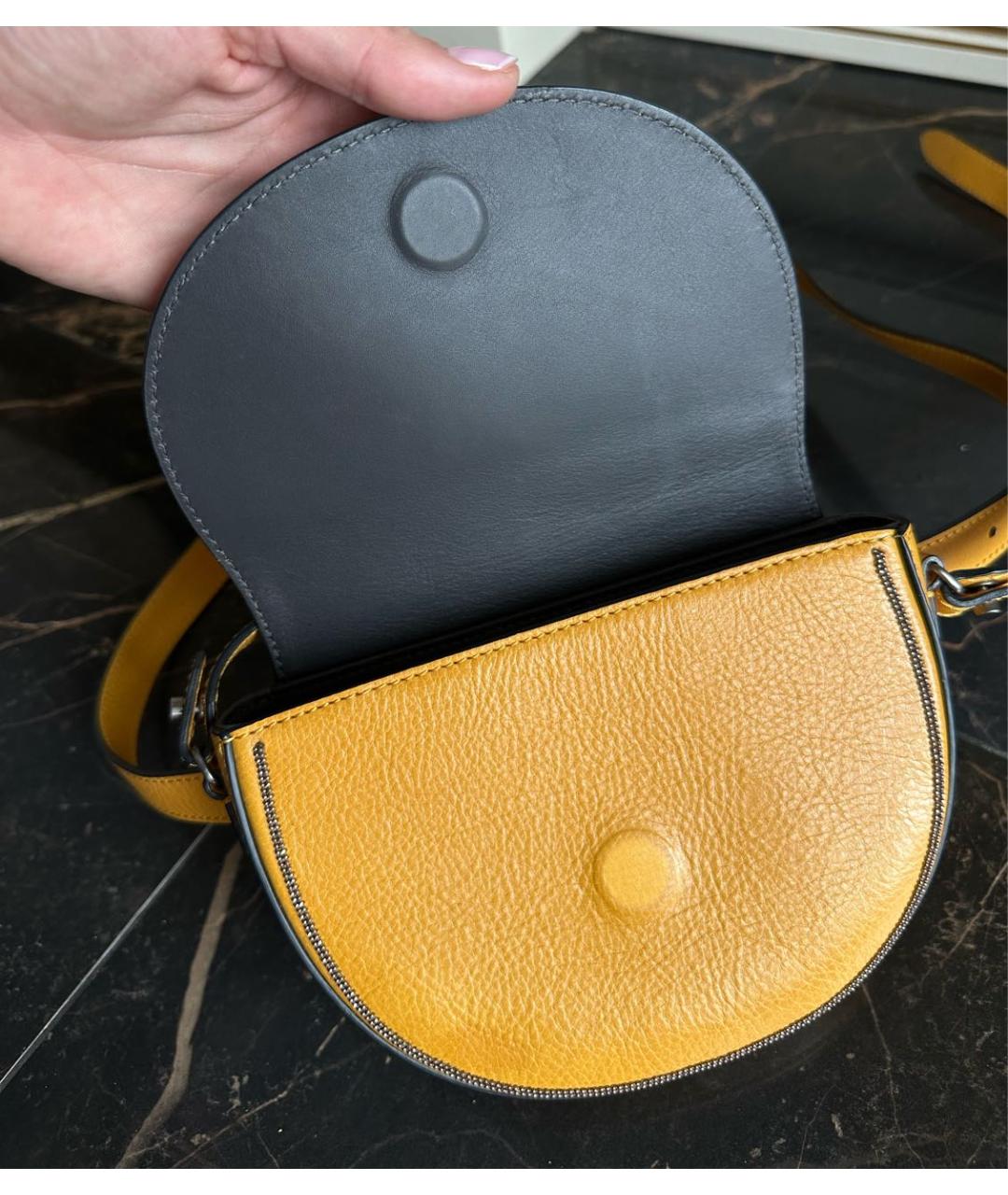 BRUNELLO CUCINELLI Горчичная кожаная поясная сумка, фото 5