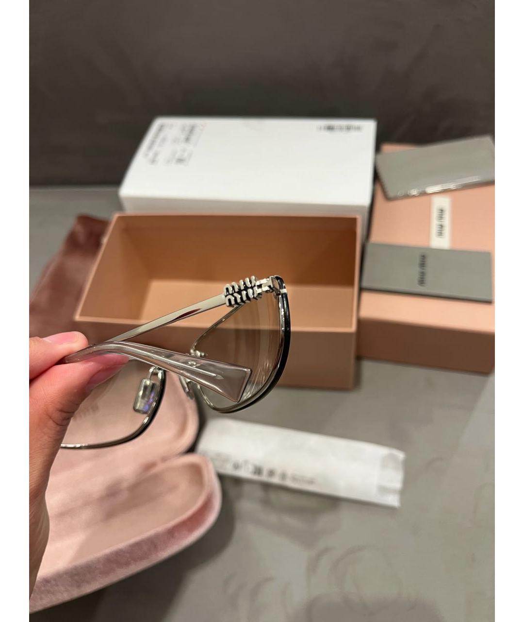 MIU MIU Серебряные металлические солнцезащитные очки, фото 3