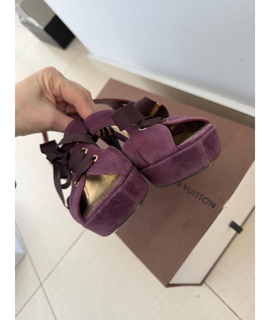 LOUIS VUITTON Фиолетовые замшевые босоножки, фото 7