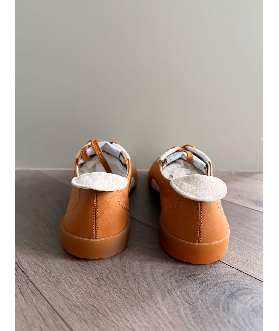 CHANEL Оранжевое кожаные кеды, фото 4