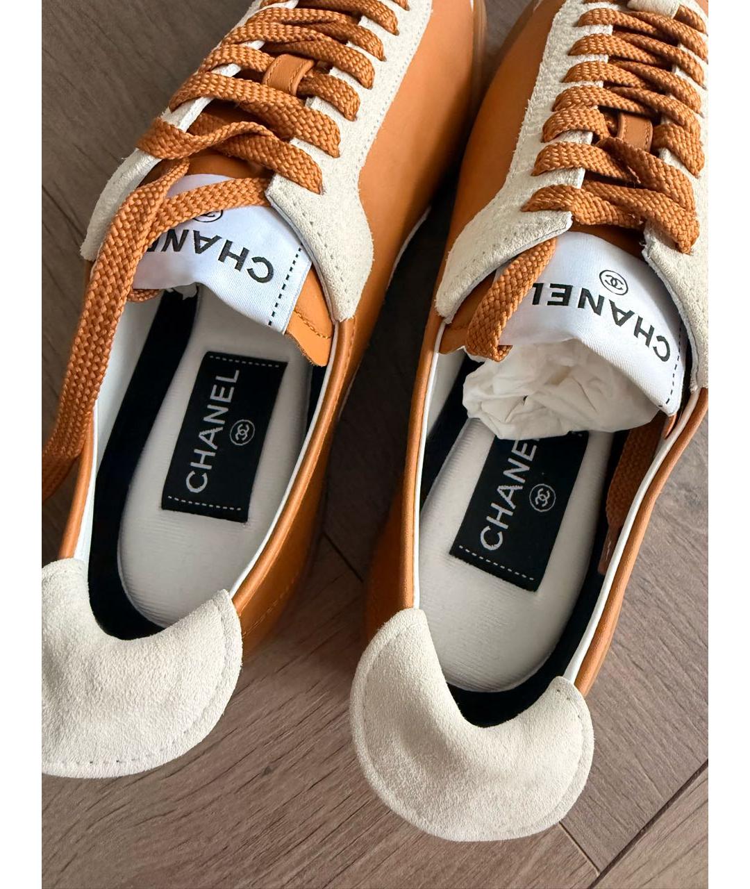 CHANEL Оранжевое кожаные кеды, фото 7