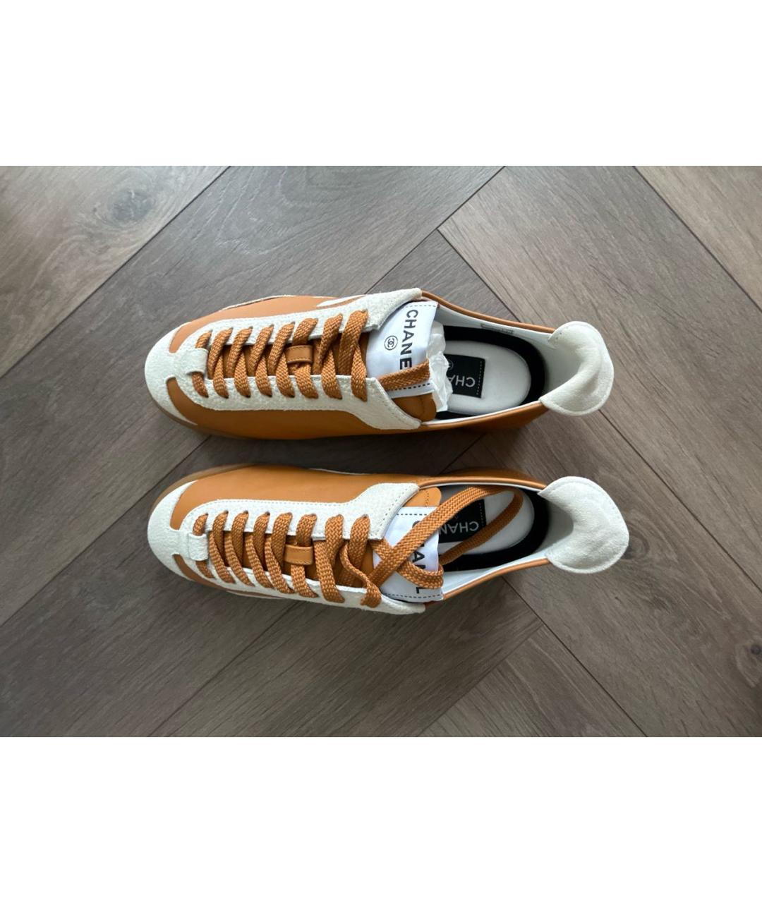 CHANEL Оранжевое кожаные кеды, фото 3